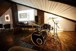 фотозона Duty Free Loft — девичник в лофте СПб