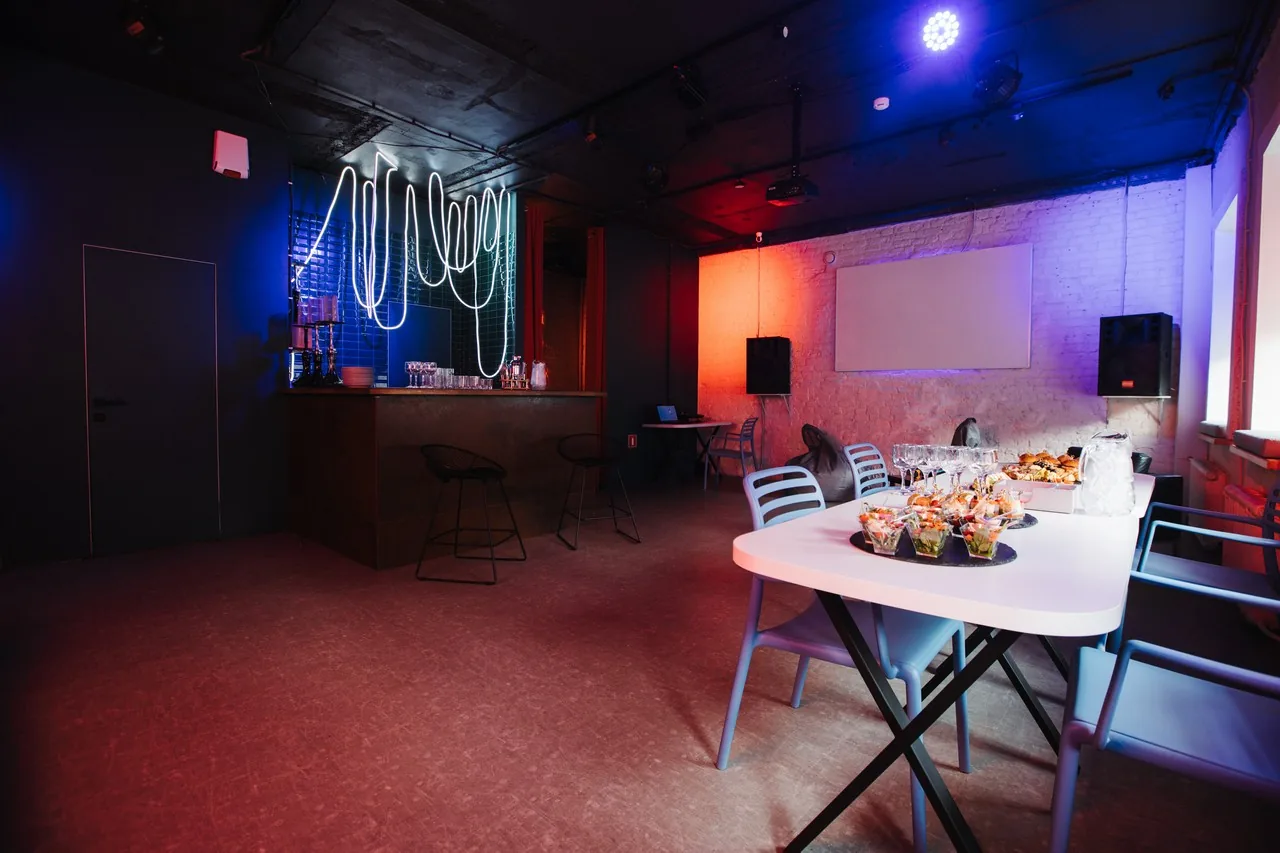 Santa Loft — уютный лофт для девичника в СПб